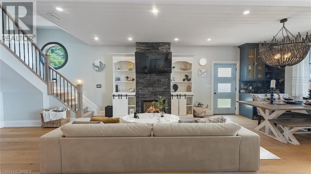 Detached at 33 CEDAR Drive, Turkey Point