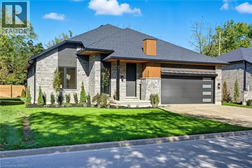 Detached at 141 PARKSIDE Drive, Brantford
