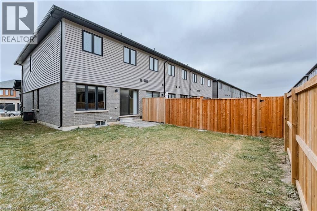 Townhouse at 14 JUNE CALLWOOD Way, Brantford