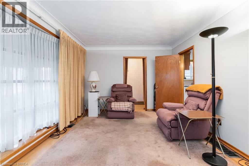 Detached at 16 PARIS Road, Brantford