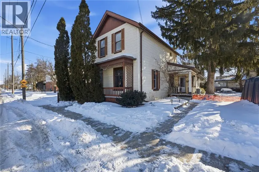 Detached at 187 SYDENHAM Street, Brantford