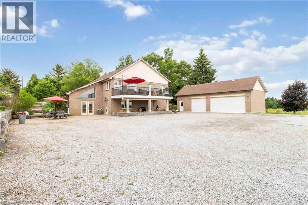 Detached at 221 OLD ONONDAGA Road E, Brantford
