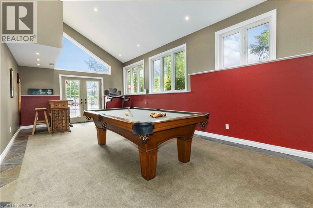 Detached at 221 OLD ONONDAGA Road E, Brantford