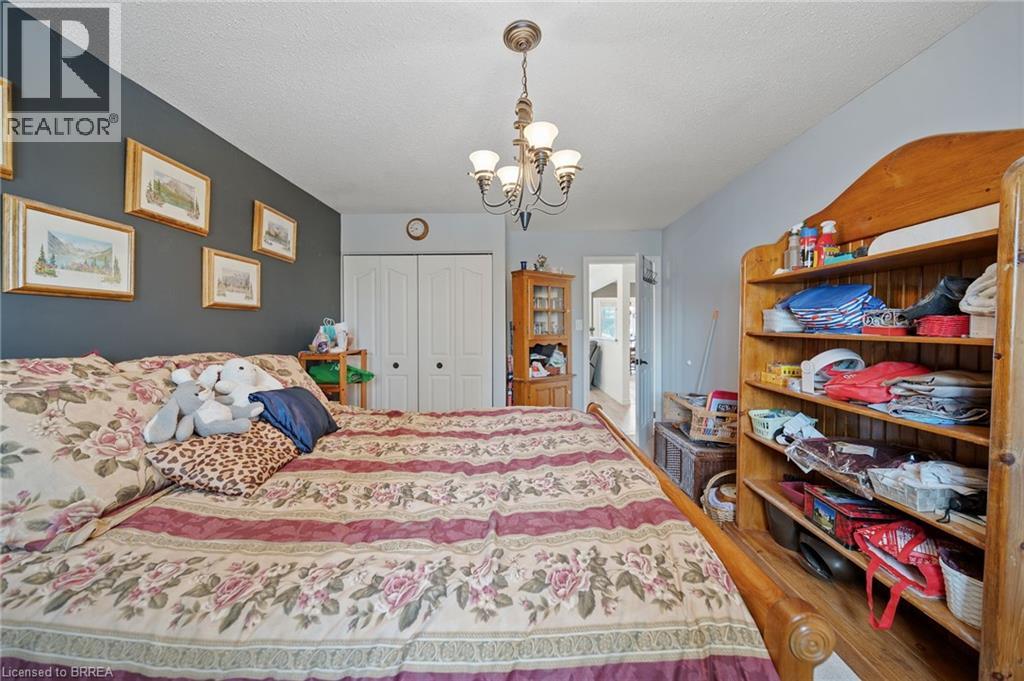 Detached at 1 OSIJEK Crescent, Brantford