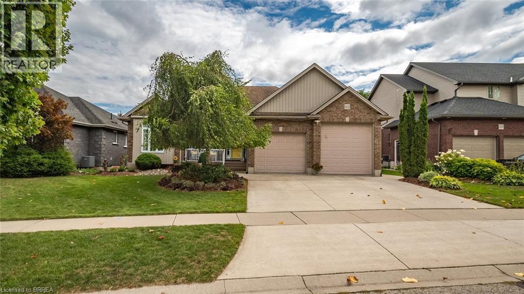 Detached at 424 LAKEVIEW Drive, Woodstock