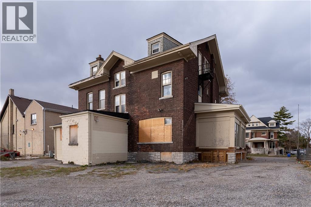 Multiplex at 41 WELLINGTON Street, Brantford