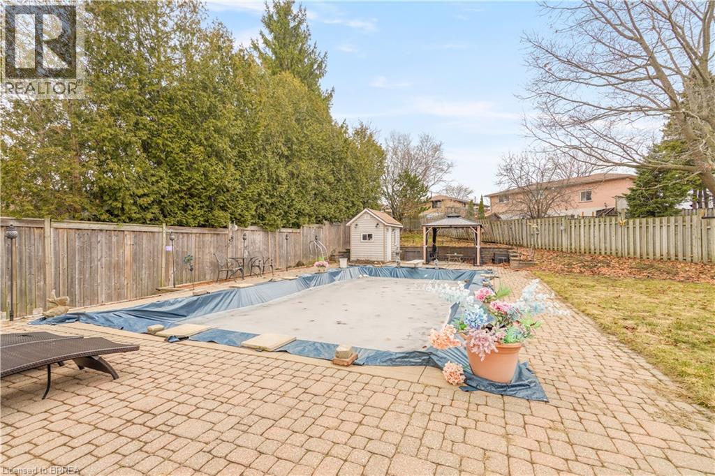 Detached at 14 THISTLEDOWN Drive, Brantford