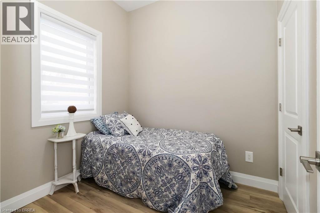 Detached at 16 MT. PLEASANT Street, Brantford