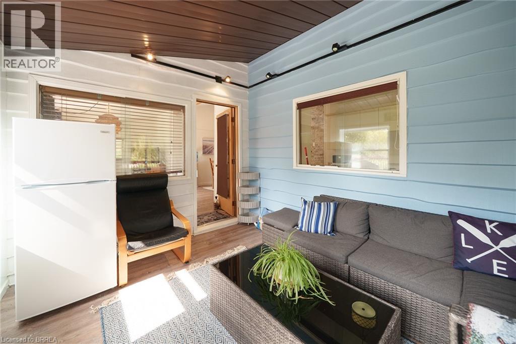 Detached at 114 HILLVIEW Crescent, Turkey Point