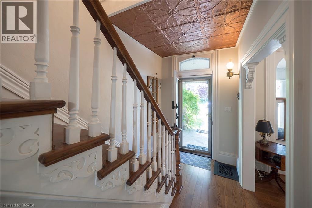 Detached at 11 CHESTNUT Avenue, Brantford