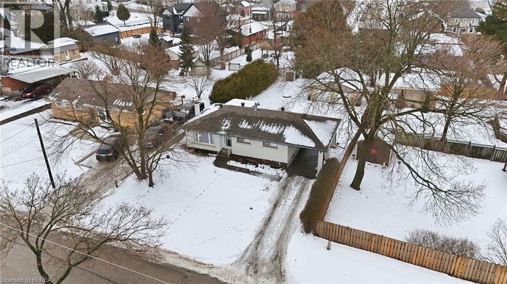 Detached at 4 LILLIAN Street, St. George