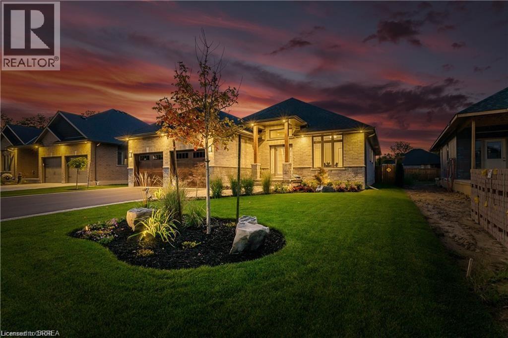 Detached at 11 SYCAMORE Drive, Port Dover