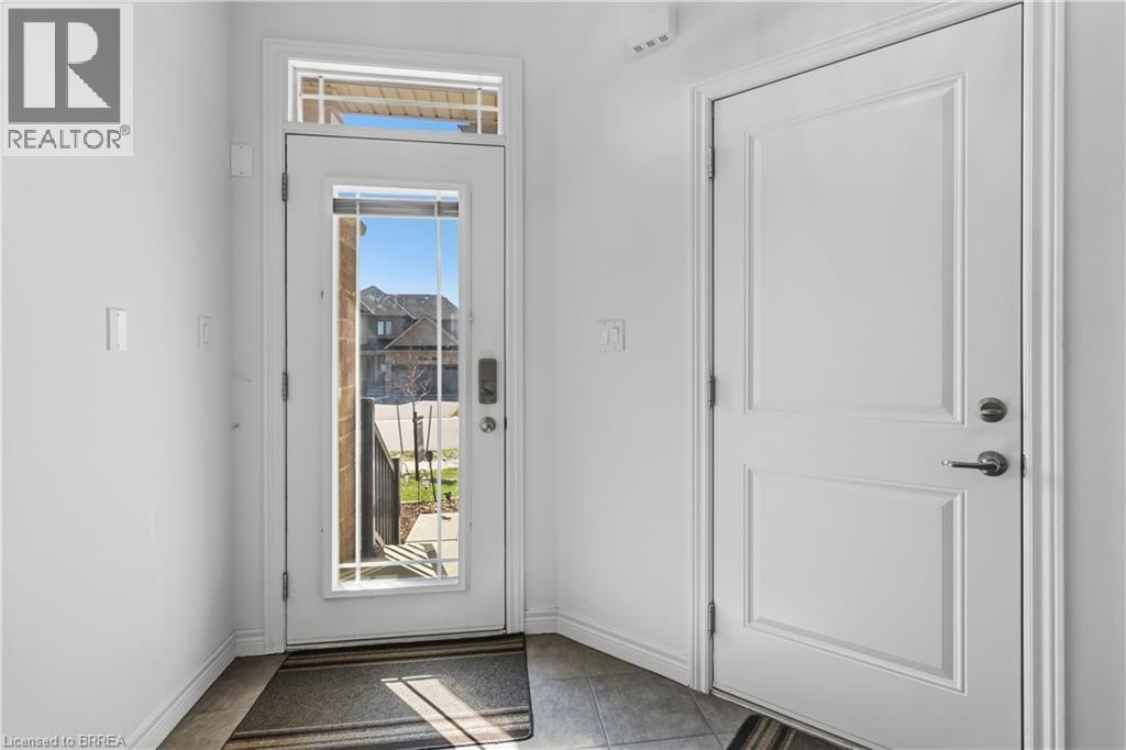 Detached at 14 LYDIA Lane, Paris