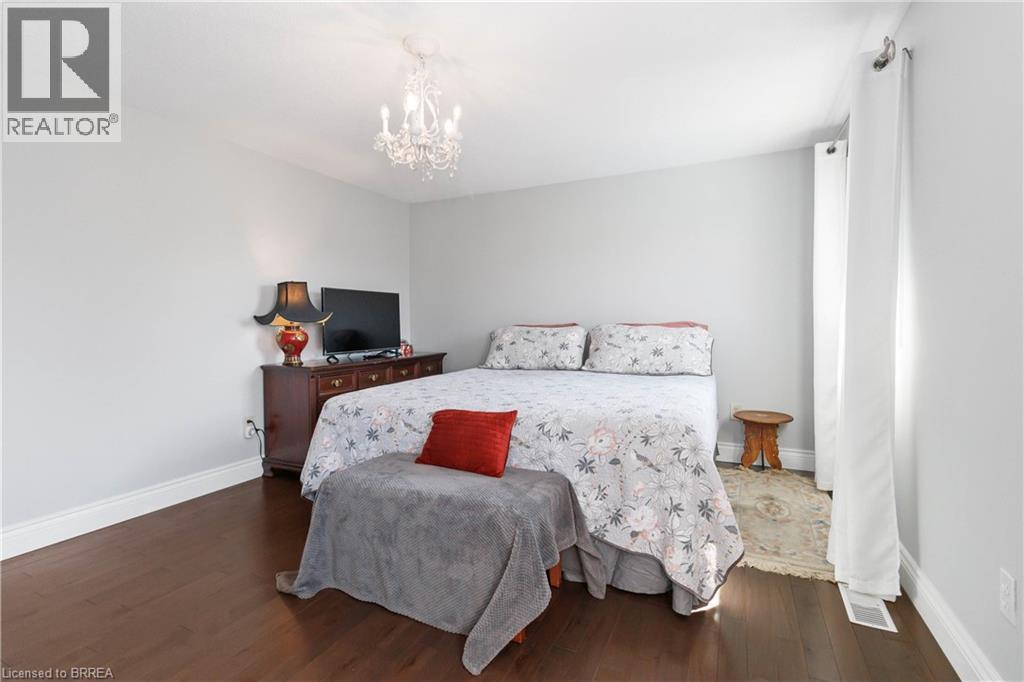 Detached at 25 WINTER Way, Brantford