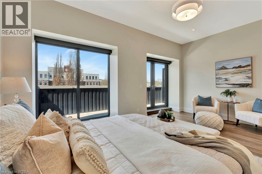 Apartment at 7 GRAND RIVER Street N Unit# 302, Paris