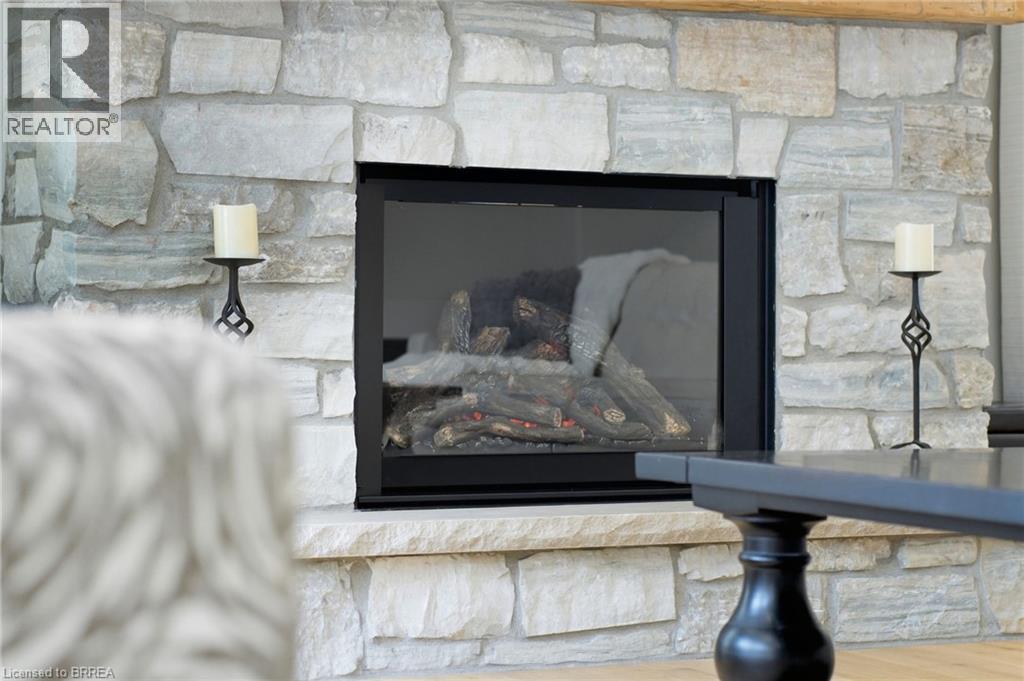 Detached at 360 ROBINSON Road, Brantford