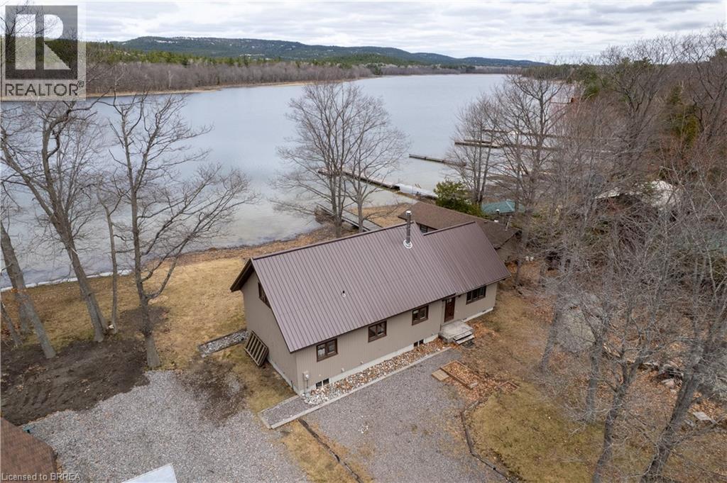 Detached at 344 PERRY Avenue, Killarney
