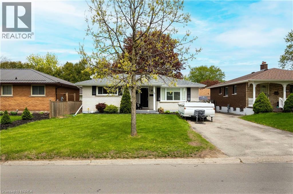 Detached at 50 ELLENSON Drive, Brantford