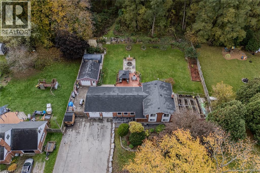 Detached at 2104 GOVERNORS Road, Hamilton