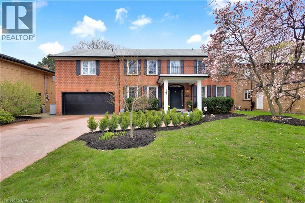 Detached at 17 BRAEMAR Place, Hamilton