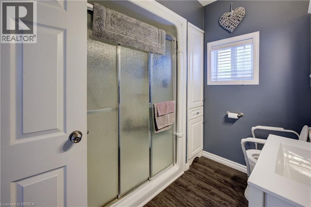 Detached at 88 WALNUT Street, Brantford