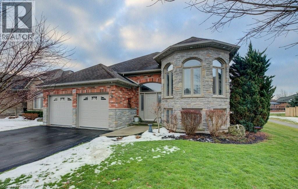 Detached at 48 WILLOWDALE Crescent, Port Dover