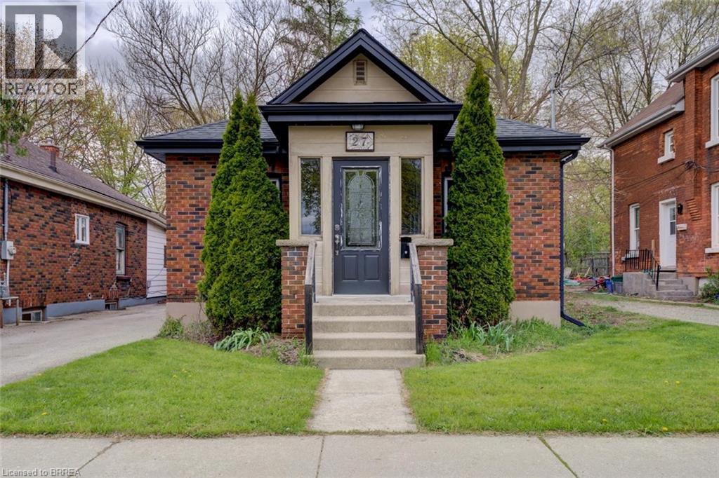 Detached at 27 EDWIN Street, Brantford