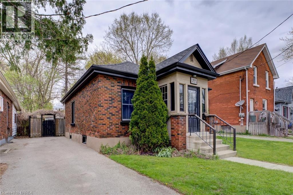 Detached at 27 EDWIN Street, Brantford