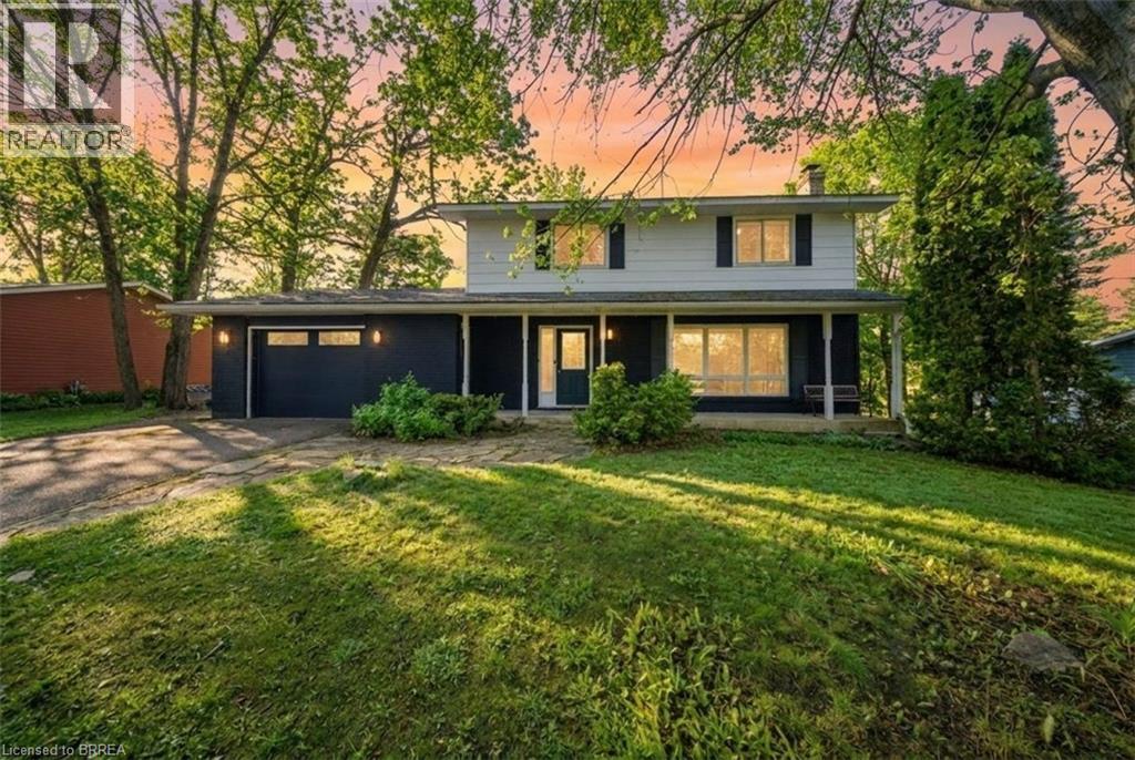 Detached at 1025 ABERDEEN Street, Bala