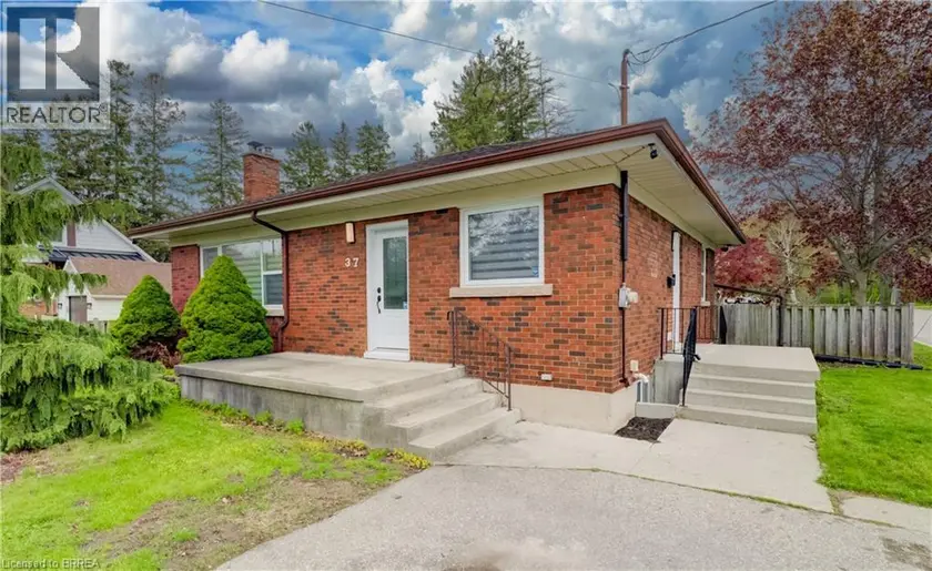 Detached at 37 GLENWOOD Drive, Brantford