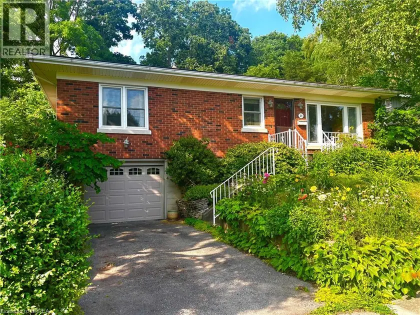Detached at 38 SLATER Street, Brantford