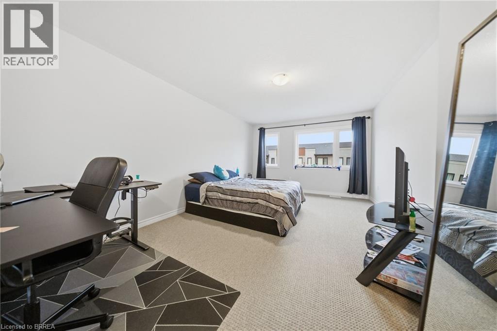 Townhouse at 30 BENSLEY Lane, Hamilton