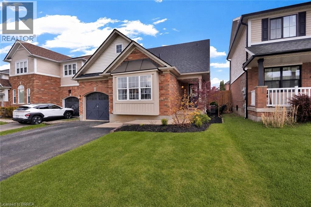 Detached at 35 GAYDON Way, Brantford