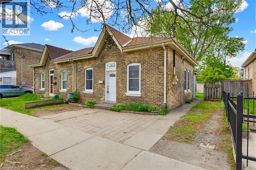 Semi-Detached/Link at 146 WILLIAM Street, Brantford