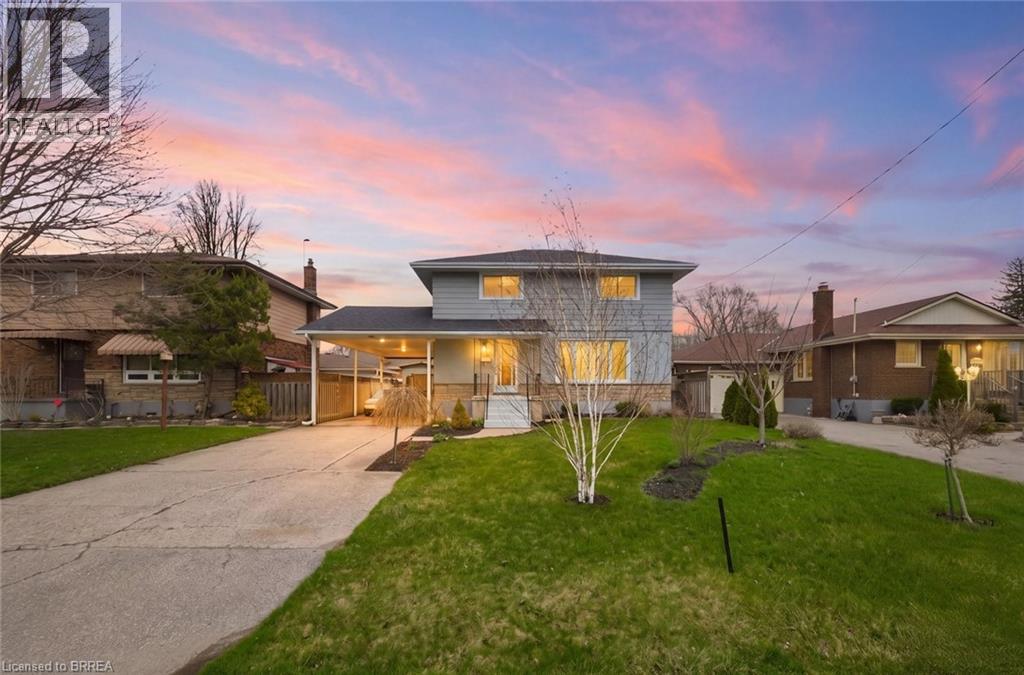 Detached at 22 PARIS Road, Brantford