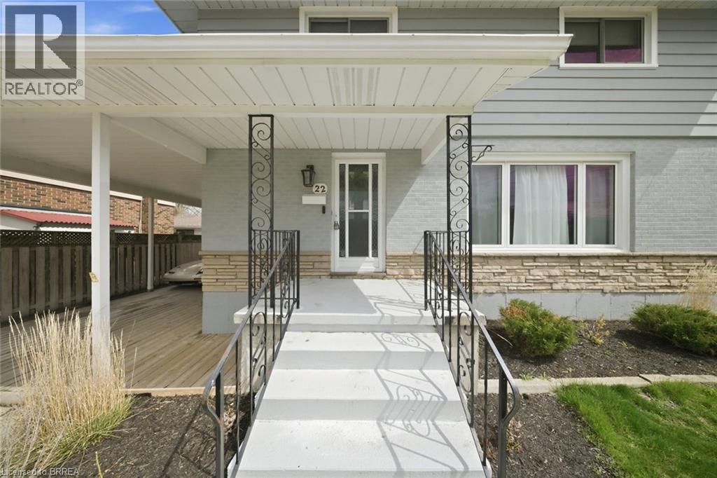 Detached at 22 PARIS Road, Brantford