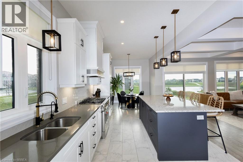 Detached at 76 GRANDVILLE Circle, Paris
