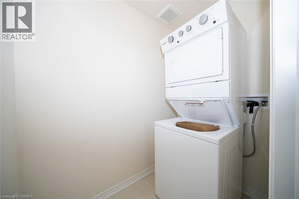 Townhouse at 31 WAKELING Drive, Brantford