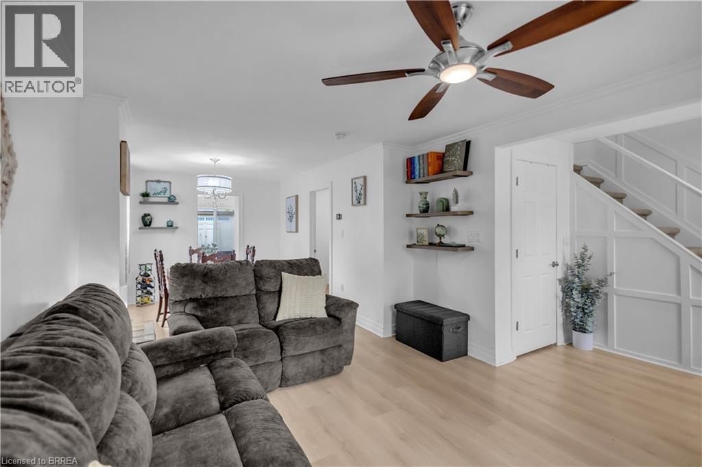 Detached at 9 AYLMER Street, Brantford