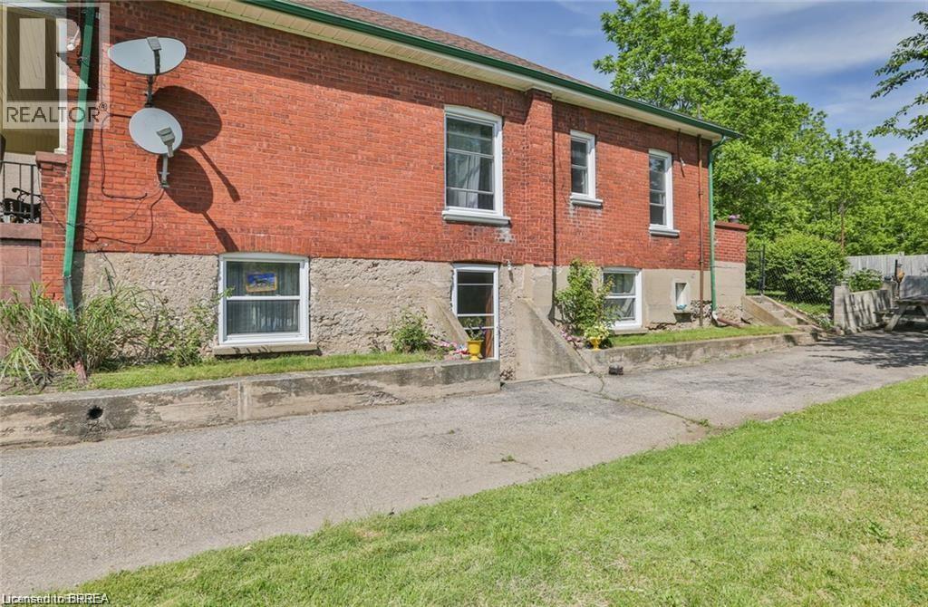 Detached at 5 CLOVERDALE Avenue, Brantford
