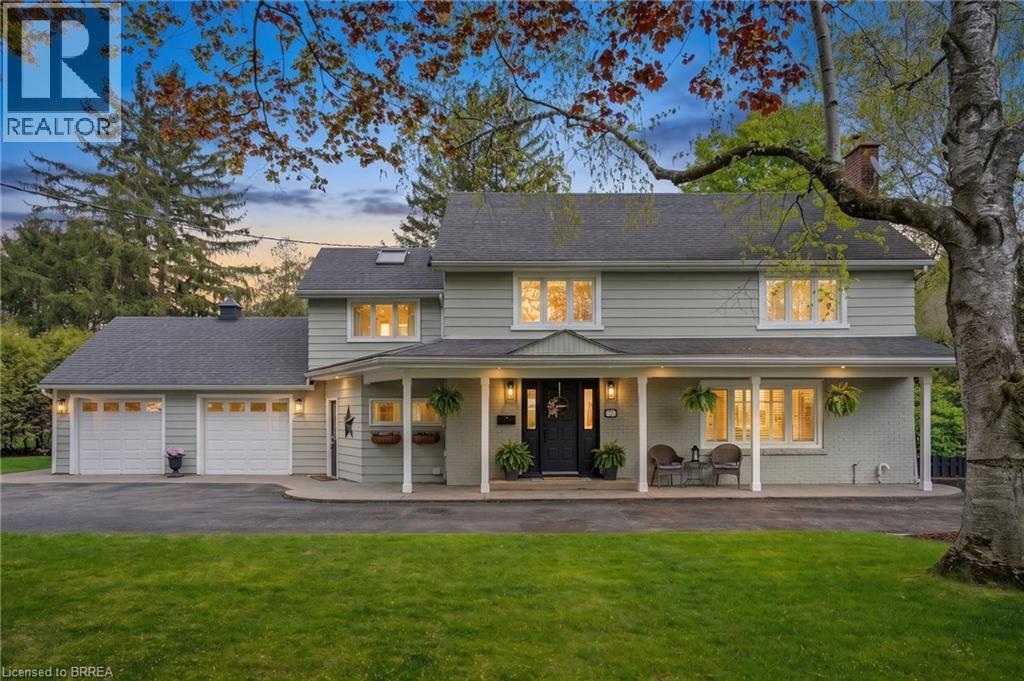 Detached at 35 GOLFDALE Road, Brantford