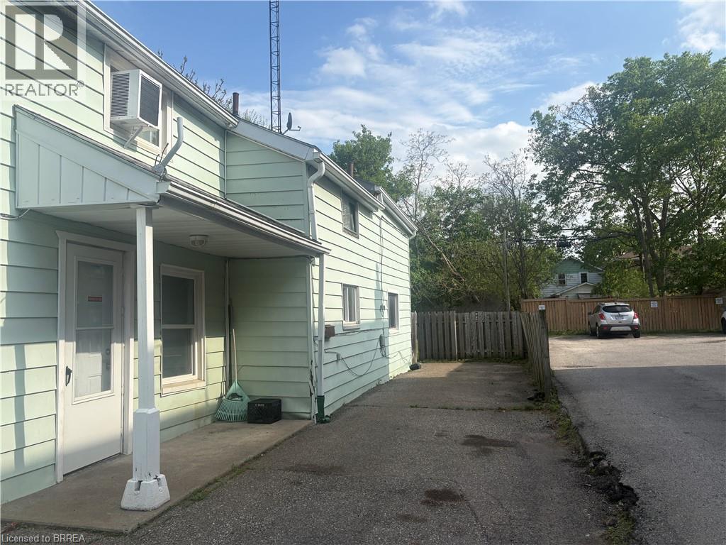 Multiplex at 13 SHERIDAN Street, Brantford