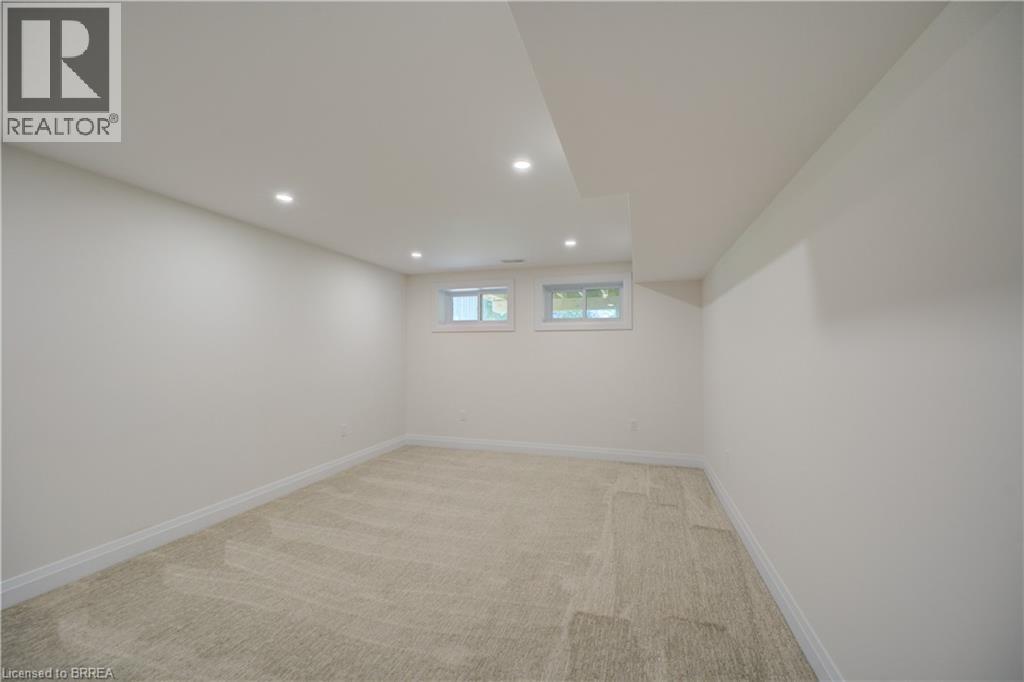 Detached at 152 DUFFERIN Avenue Unit# 10, Brantford