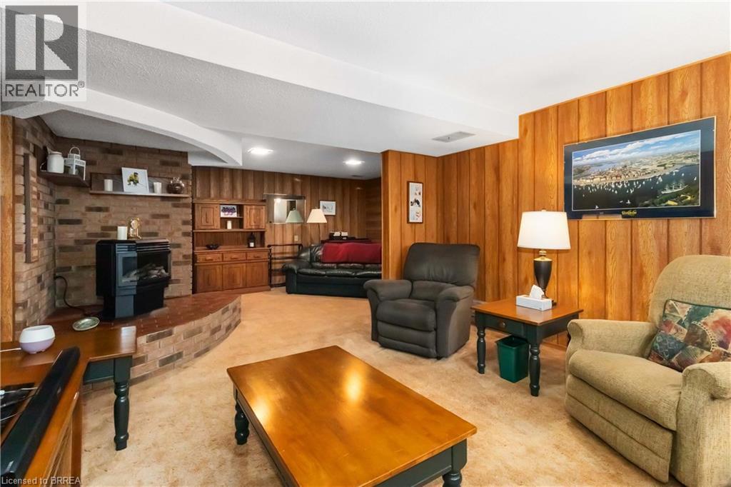 Detached at 725 HWY 54, Brantford
