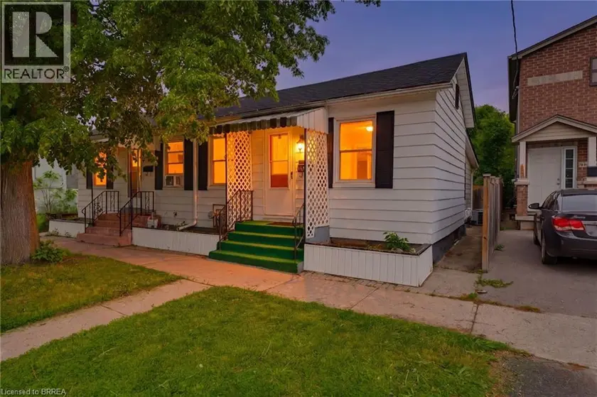 Semi-Detached/Link at 12 MARLBOROUGH Street, Brantford