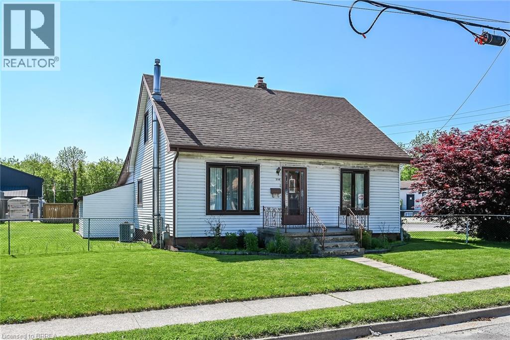 Detached at 396 BROCK Street, Brantford