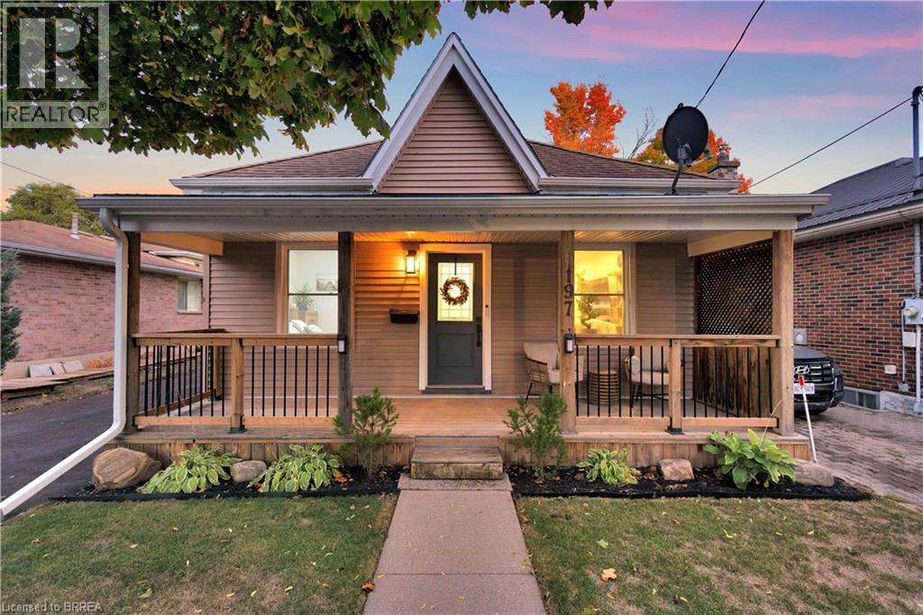 Detached at 197 GRAND Street, Brantford