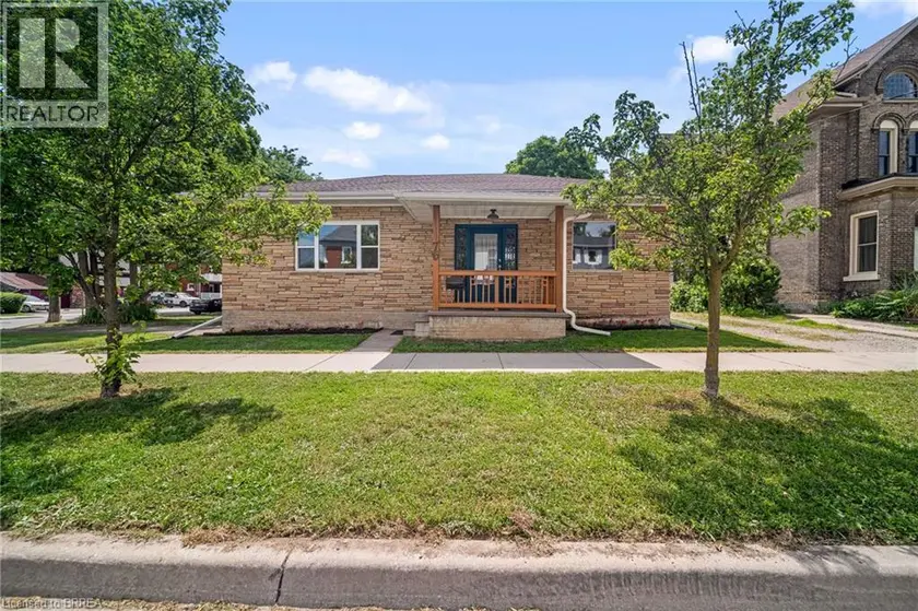 Detached at 76 WILLIAM Street, Brantford