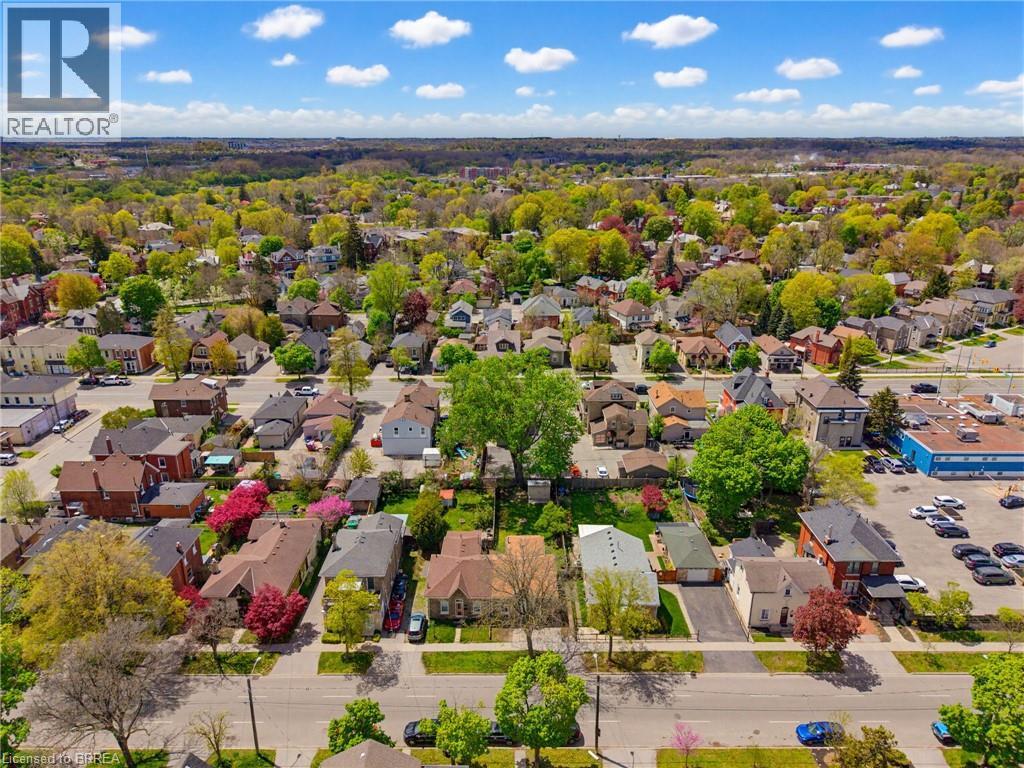 Semi-Detached/Link at 146 WILLIAM Street, Brantford