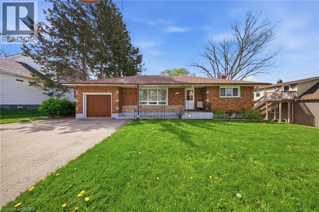 Detached at 401 NELSON Street, Brantford